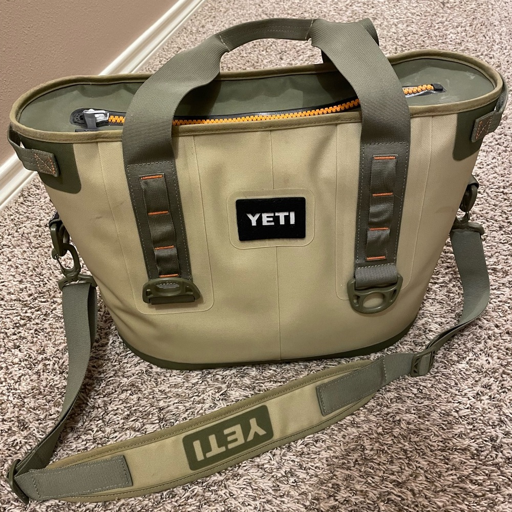 YETI Hopper 20 Soft Sided Cooler